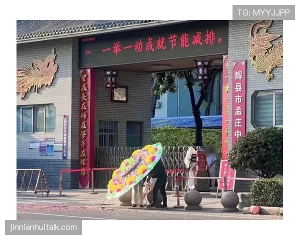 汪周雨训练像出家人，刷IG像开豪宅博物馆，尬笑停不下来